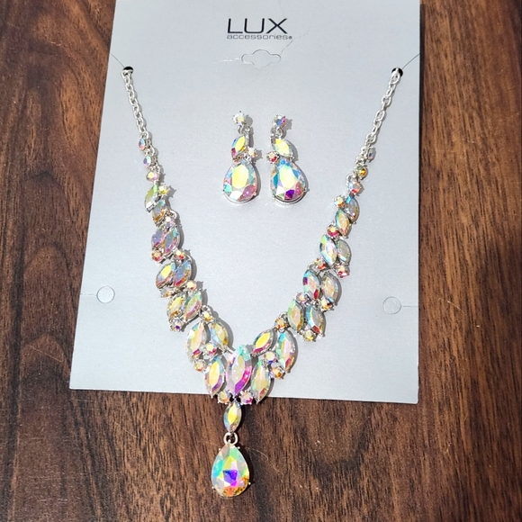 Lux Accessories Iridiscent Rhinestones Dangling Set - Picture 1 of 3